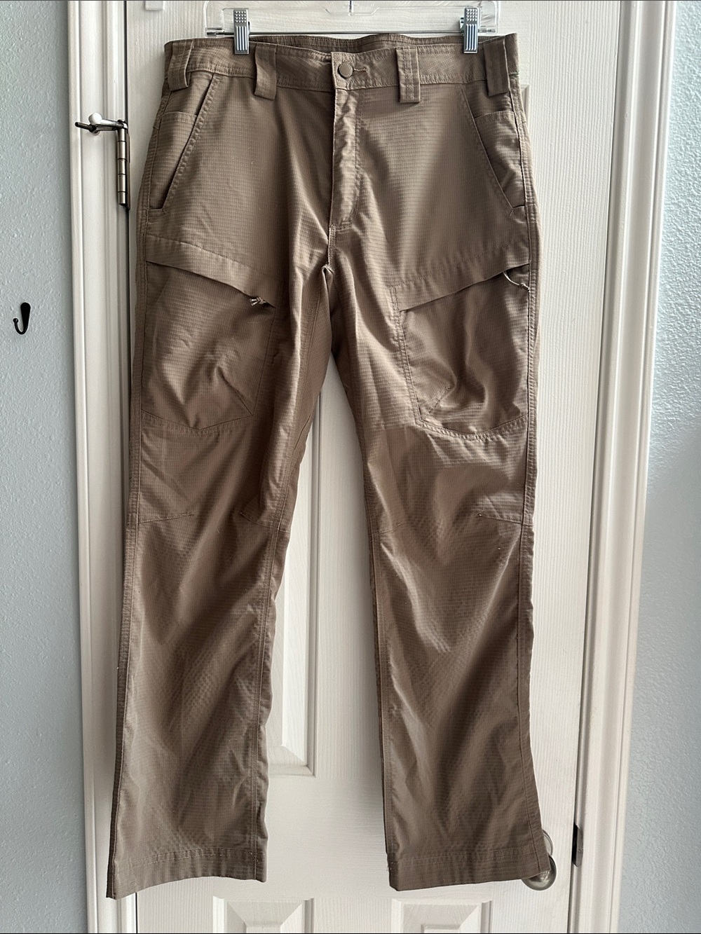 Duluth Trading Co Men's Cargo Pants Khaki Brown Size 34x32” Lightweight